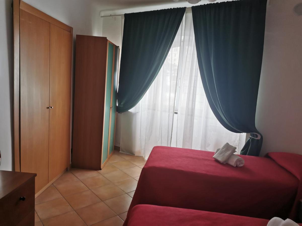 Residence La Lanterna Genoa Exterior photo