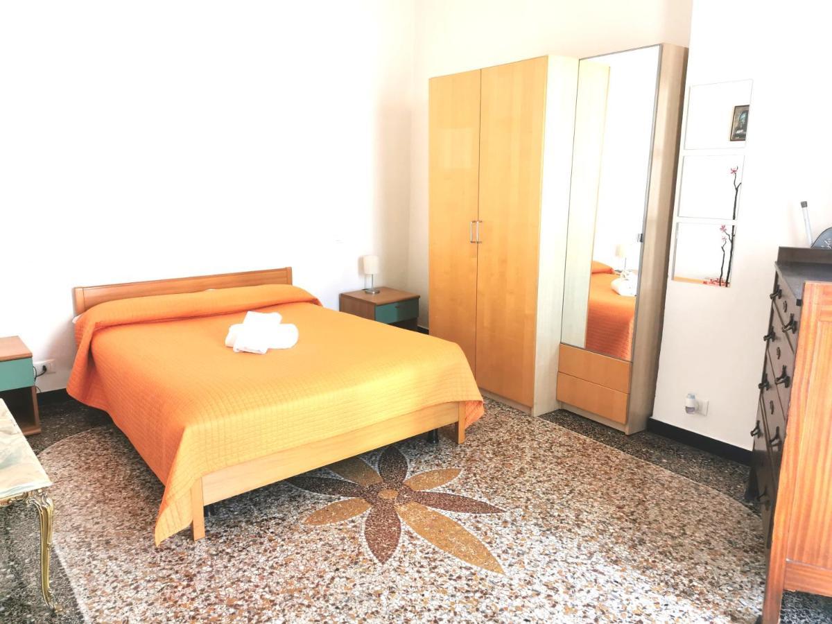 Residence La Lanterna Genoa Exterior photo